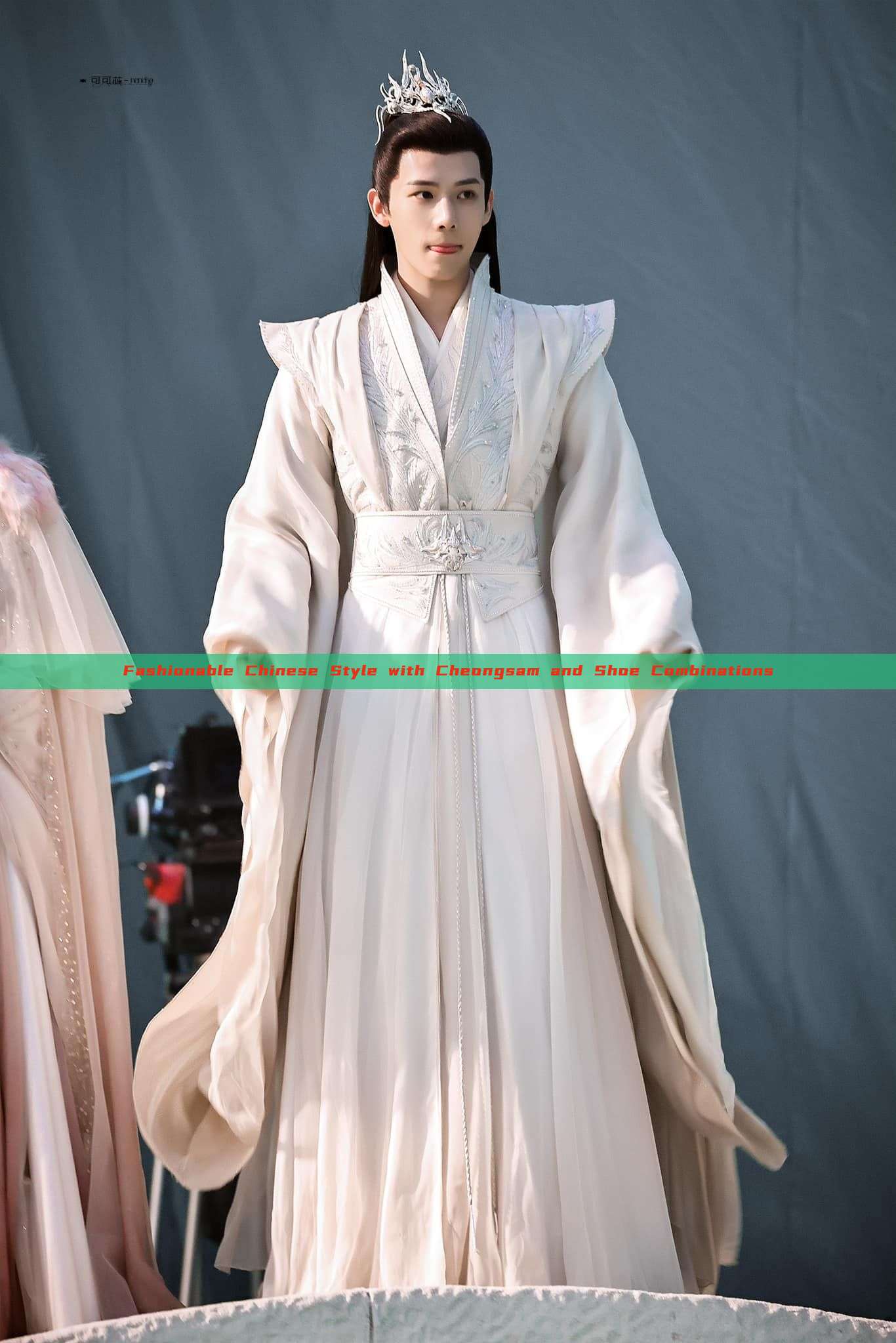 Fashionable Chinese Style with Cheongsam and Shoe Combinations Fashionable Chinese Style with Cheongsam and Shoe Combinations