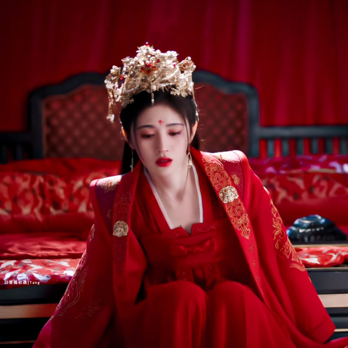 The Evolution of Hanfu Ear Jewelry:A Look into Song Dynastys Earring Fashion The Evolution of Hanfu Ear Jewelry:A Look into Song Dynastys Earring Fashion