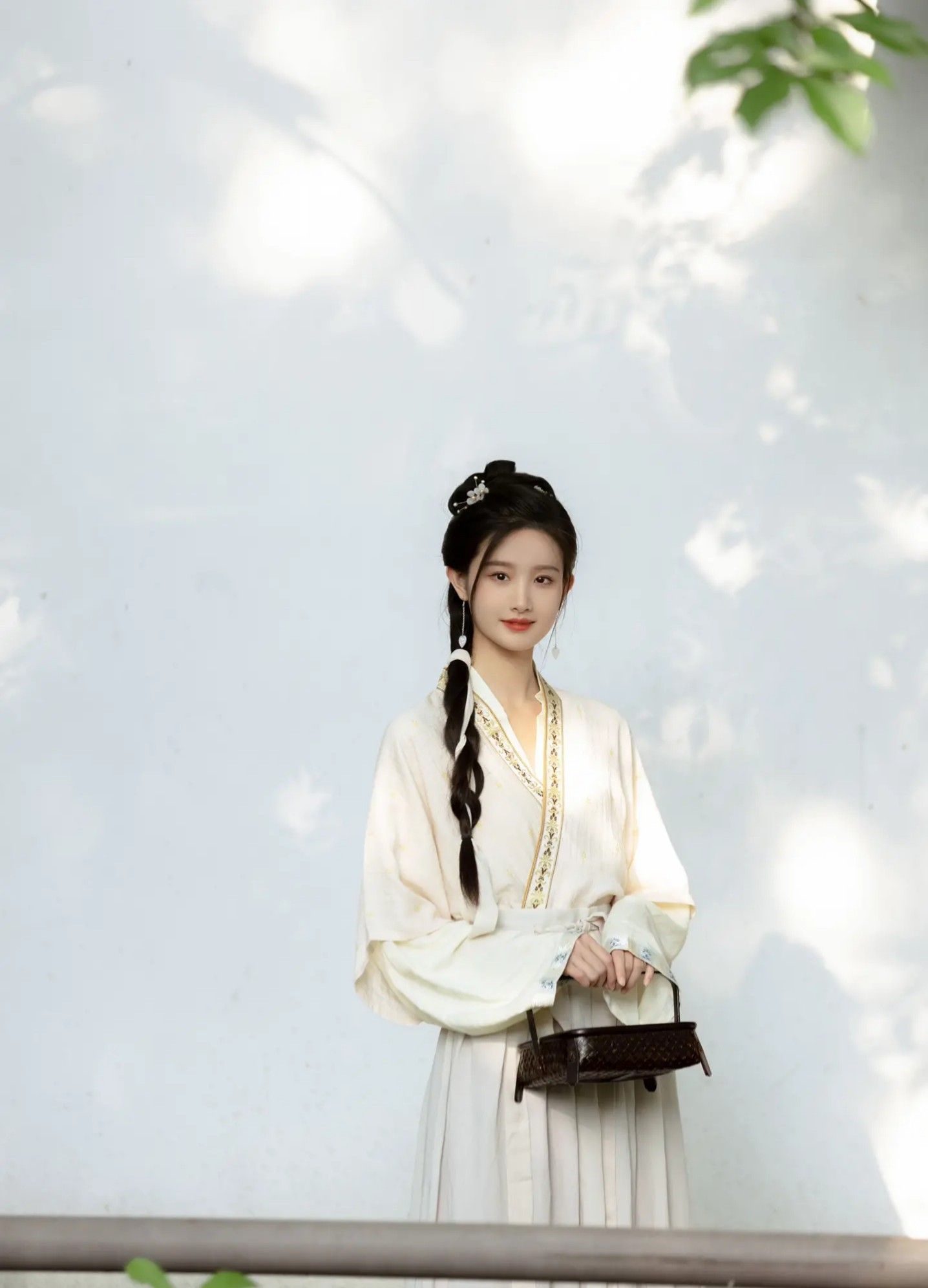 Little Girls Journey into the World of Hanfu Headwear Little Girls Journey into the World of Hanfu Headwear