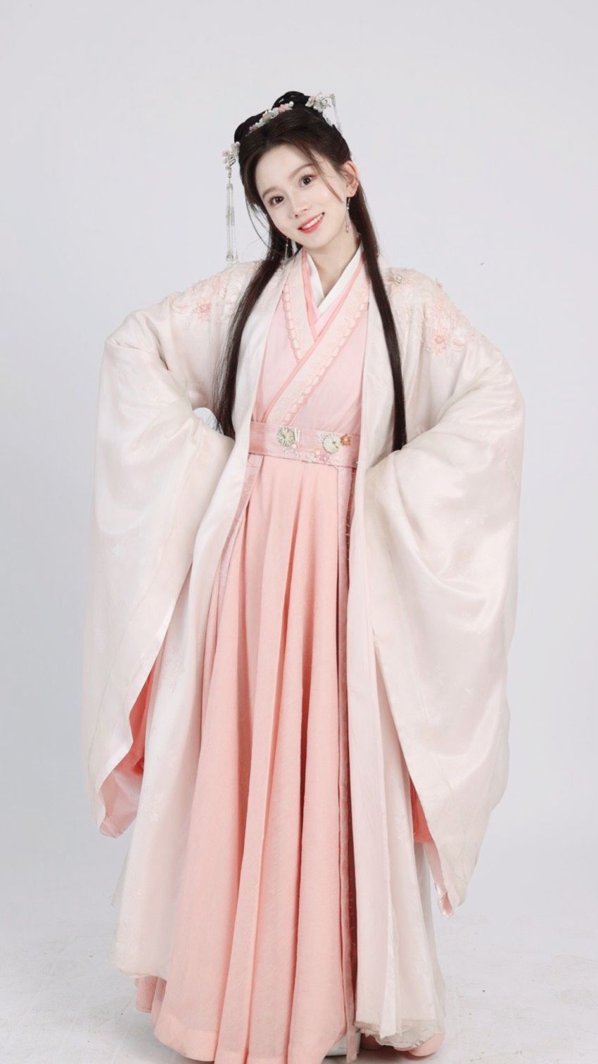 Adult Womens Hanfu Fashion in Ancient Times:A Glimpse into Traditional Chinese Cultural Clothing Adult Womens Hanfu Fashion in Ancient Times:A Glimpse into Traditional Chinese Cultural Clothing