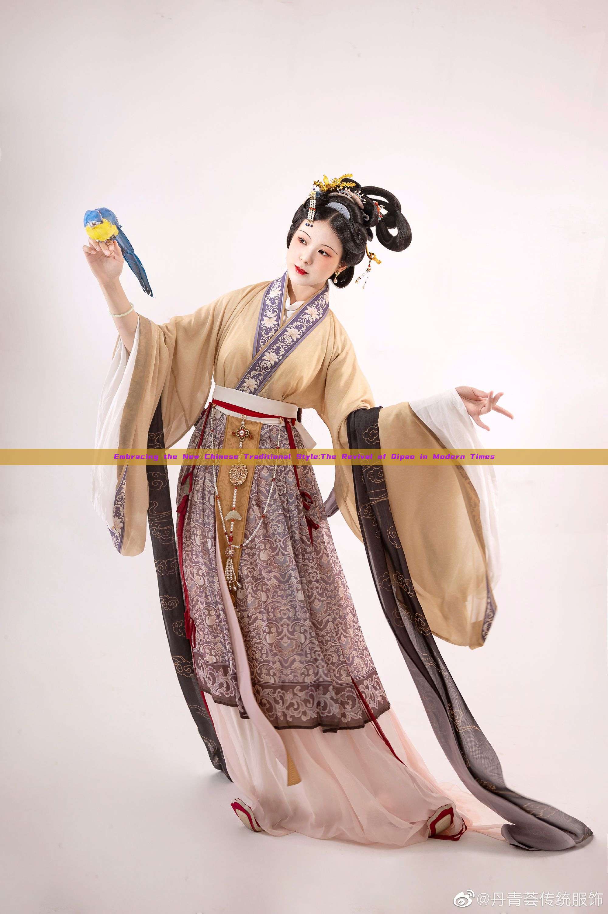 Embracing the New Chinese Traditional Style:The Revival of Qipao in Modern Times Embracing the New Chinese Traditional Style:The Revival of Qipao in Modern Times
