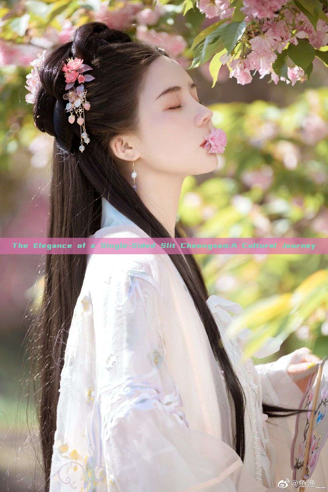 The Elegance of a Single-Sided Slit Cheongsam:A Cultural Journey The Elegance of a Single-Sided Slit Cheongsam:A Cultural Journey