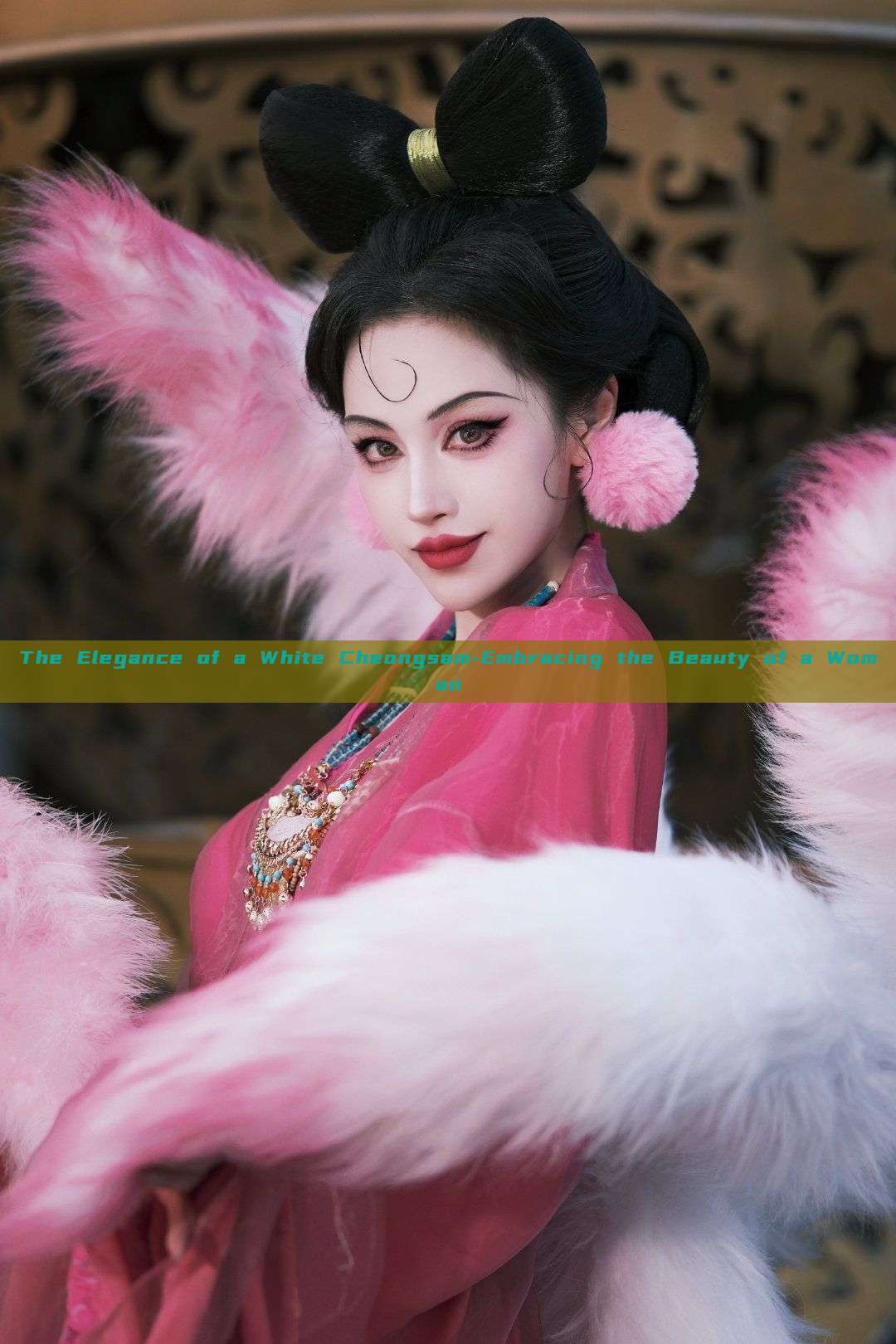 The Elegance of a White Cheongsam-Embracing the Beauty of a Woman The Elegance of a White Cheongsam-Embracing the Beauty of a Woman