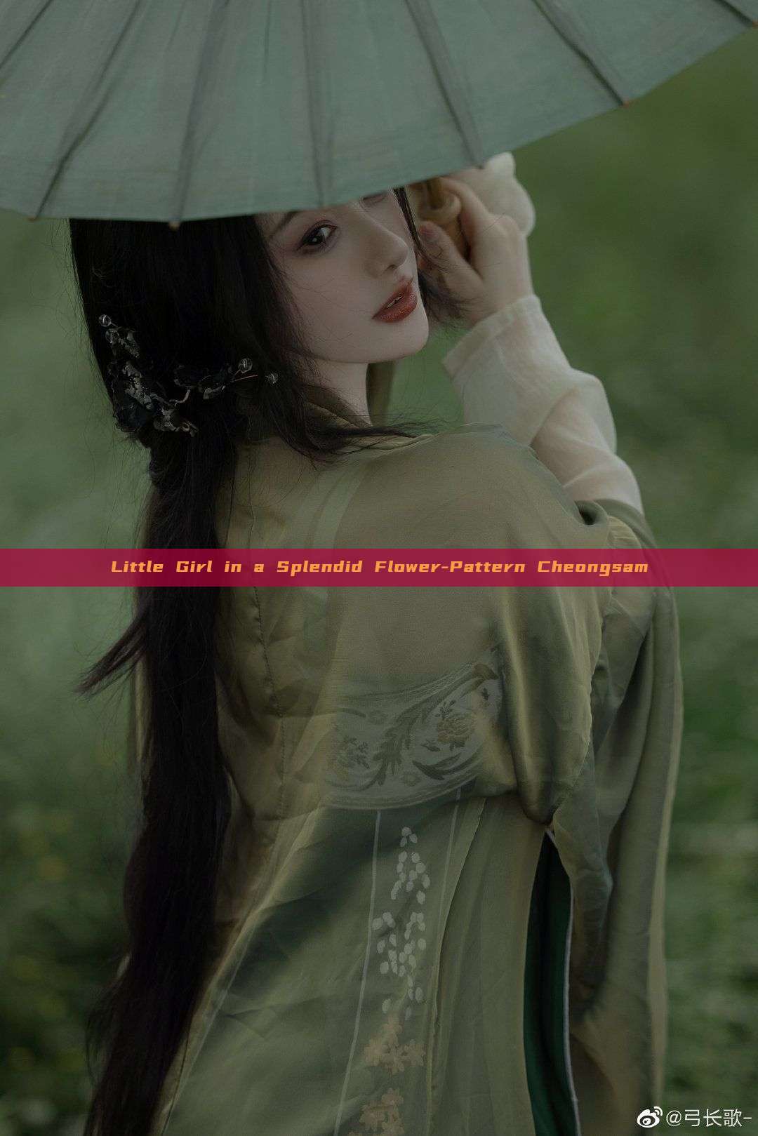 Little Girl in a Splendid Flower-Pattern Cheongsam Little Girl in a Splendid Flower-Pattern Cheongsam