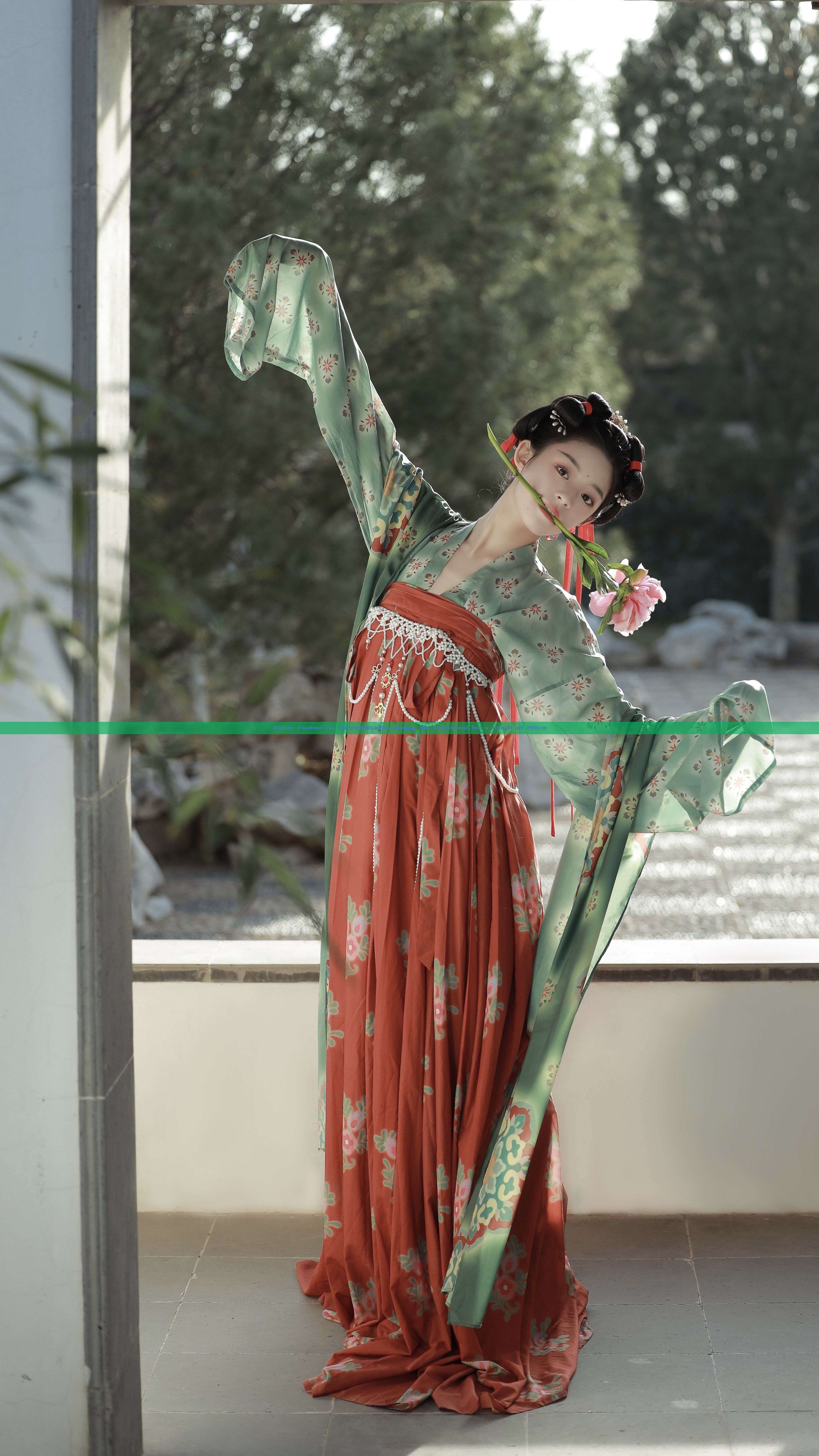 Winter Fashion for Petite汉服Ladies:Styling the Traditional for a Height of 150cm Winter Fashion for Petite汉服Ladies:Styling the Traditional for a Height of 150cm