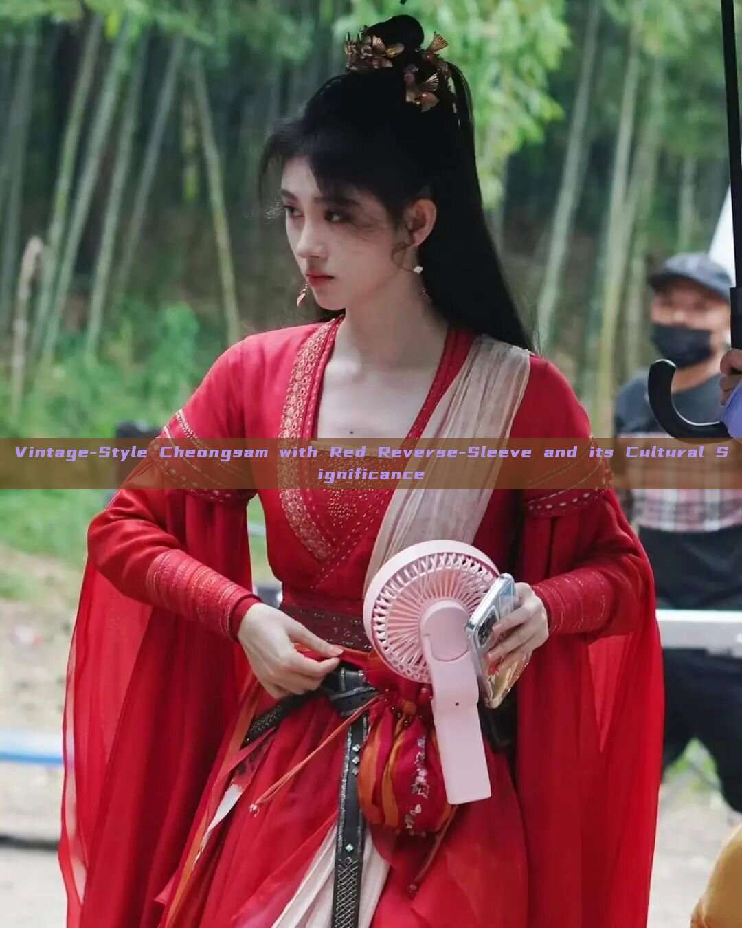 Vintage-Style Cheongsam with Red Reverse-Sleeve and its Cultural Significance Vintage-Style Cheongsam with Red Reverse-Sleeve and its Cultural Significance