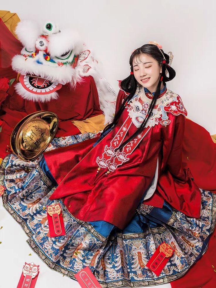 Traditional Tang-Style Womens Winter Clothing:A Blend of Elegance and Warmth Traditional Tang-Style Womens Winter Clothing:A Blend of Elegance and Warmth