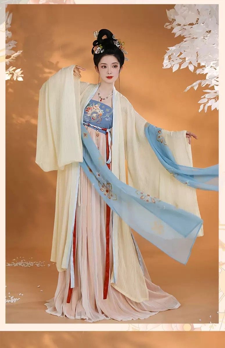 The Splendor of Hanfu:Spring and Autumn Elegance The Splendor of Hanfu:Spring and Autumn Elegance