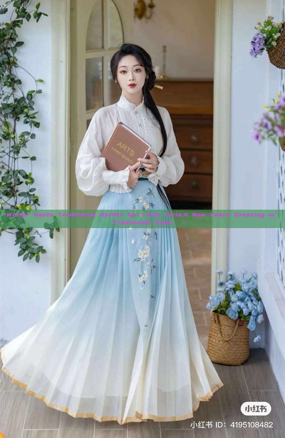 Winter Hanfu Traditional Outfits for Little Girls:A New Years Greeting in Traditional Style Winter Hanfu Traditional Outfits for Little Girls:A New Years Greeting in Traditional Style