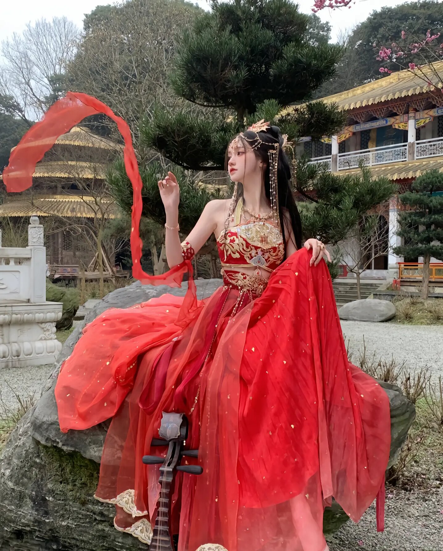 Elegant Charm of Xiangyunsha Cheongsam:The Ultimate in High-End Fashion Elegant Charm of Xiangyunsha Cheongsam:The Ultimate in High-End Fashion