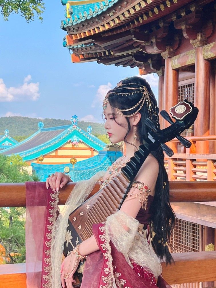 Autumn and Winter Fashion:The Rise of Hanfu Yuanling Robes Autumn and Winter Fashion:The Rise of Hanfu Yuanling Robes