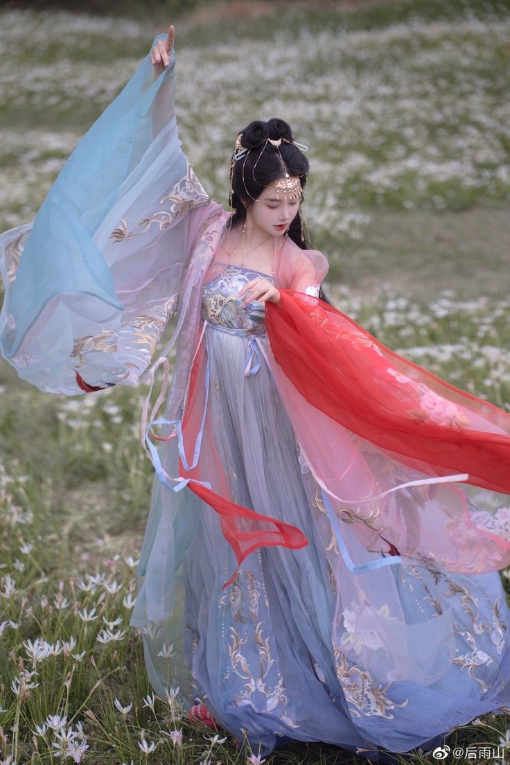 The Blue Chequered Qipao and Red Shawl:A Tale of Elegance and Tradition The Blue Chequered Qipao and Red Shawl:A Tale of Elegance and Tradition