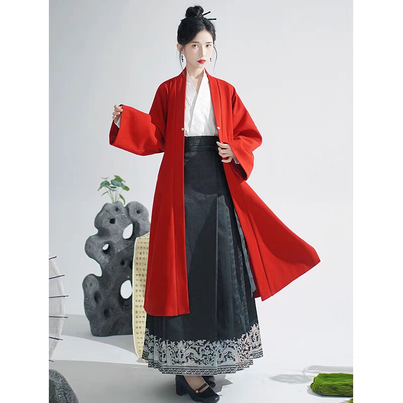 The Splendor of Daqiaos Hanfu:The White Snakes Enchanting Journey