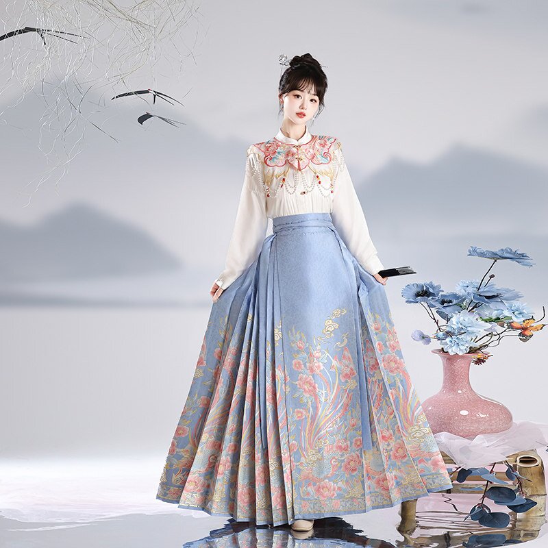 Kellys Qipao Journey:Embracing the Traditional in a Cosplay Journey Kellys Qipao Journey:Embracing the Traditional in a Cosplay Journey