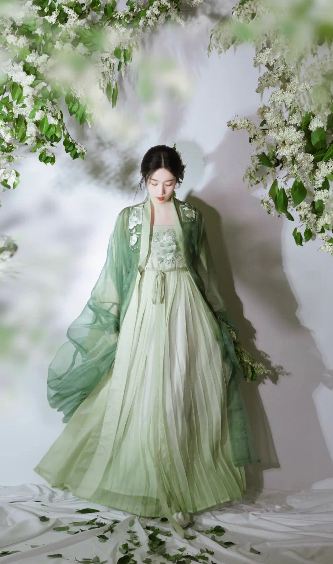 The Rise of Hanfu Barbie:Imperial Consort Dolls Embracing Traditional Chinese Elegance The Rise of Hanfu Barbie:Imperial Consort Dolls Embracing Traditional Chinese Elegance