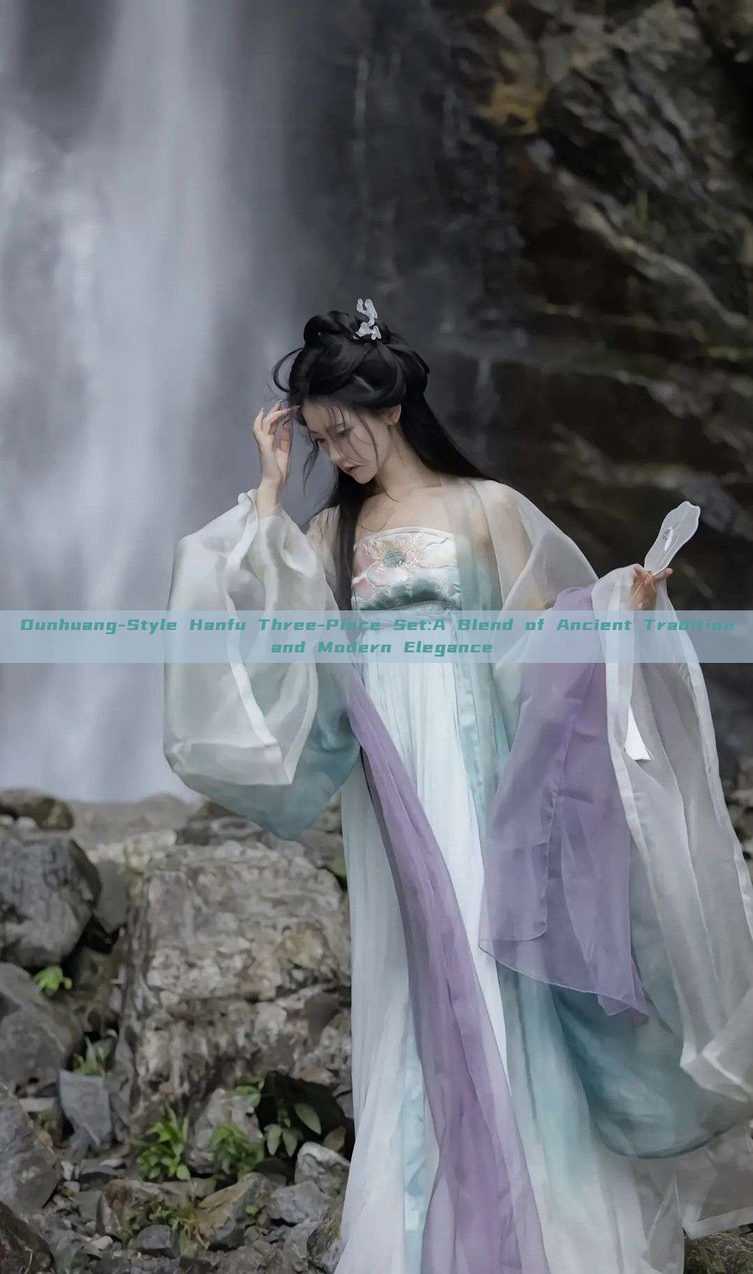 Dunhuang-Style Hanfu Three-Piece Set:A Blend of Ancient Tradition and Modern Elegance Dunhuang-Style Hanfu Three-Piece Set:A Blend of Ancient Tradition and Modern Elegance