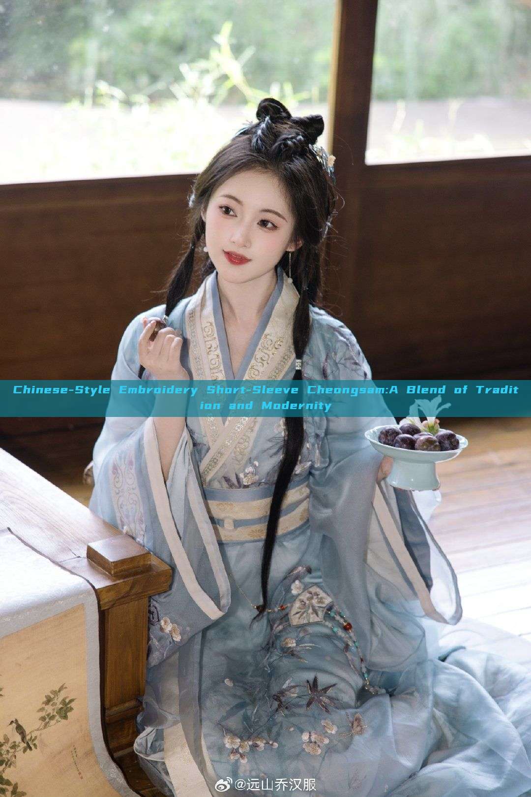 Chinese-Style Embroidery Short-Sleeve Cheongsam:A Blend of Tradition and Modernity Chinese-Style Embroidery Short-Sleeve Cheongsam:A Blend of Tradition and Modernity
