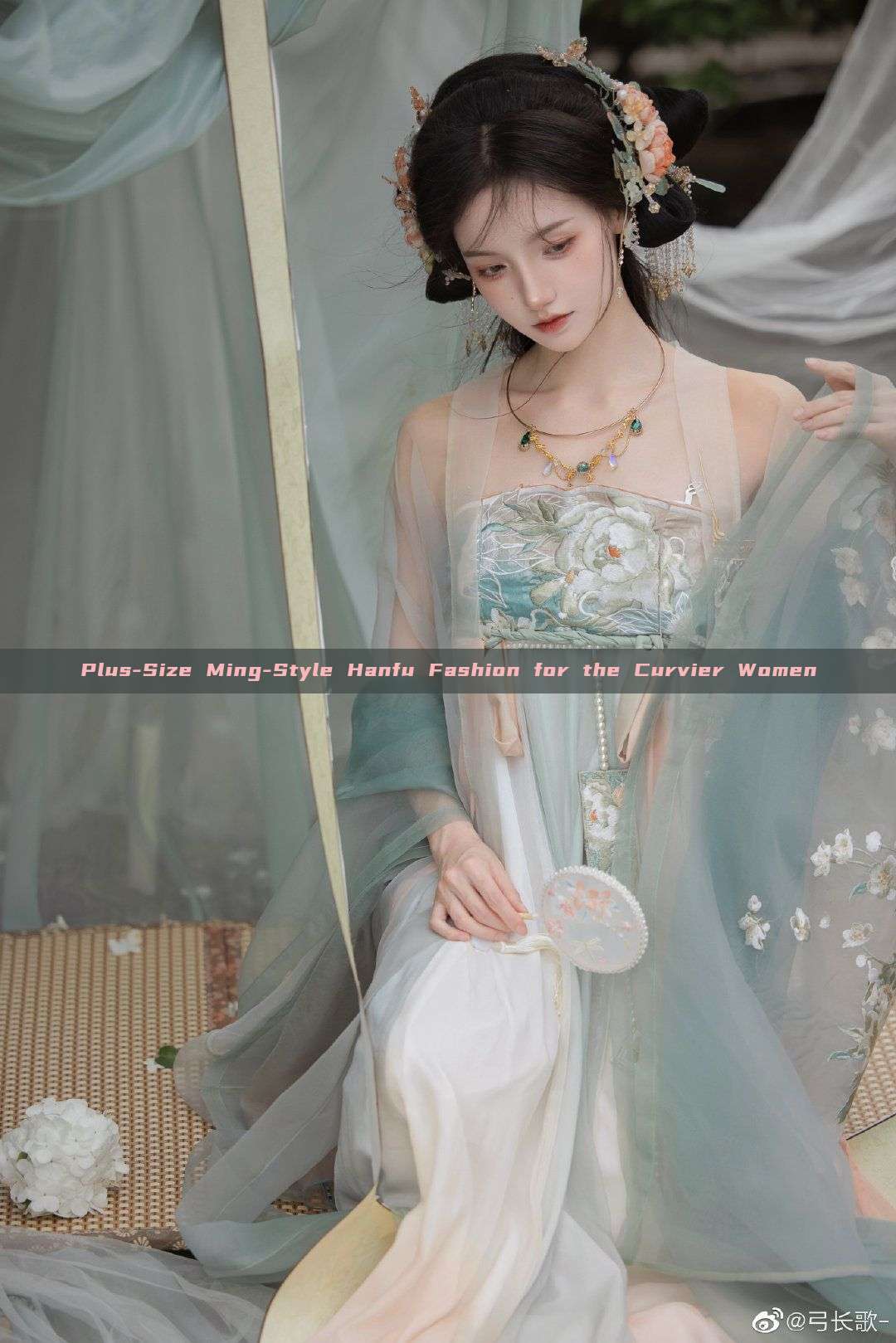 Plus-Size Ming-Style Hanfu Fashion for the Curvier Women