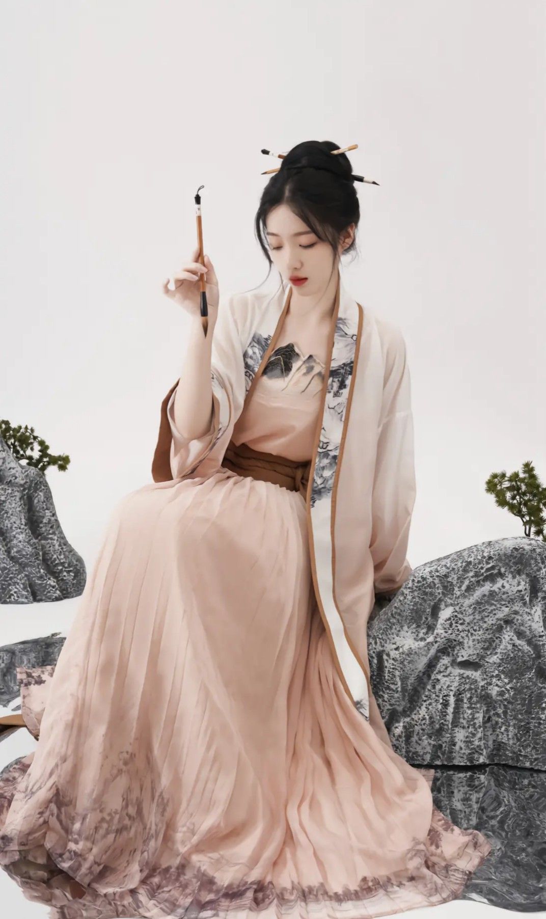 Modernizing the Cheongsam:Student Innovations in Traditional Qipao Dress Design Modernizing the Cheongsam:Student Innovations in Traditional Qipao Dress Design