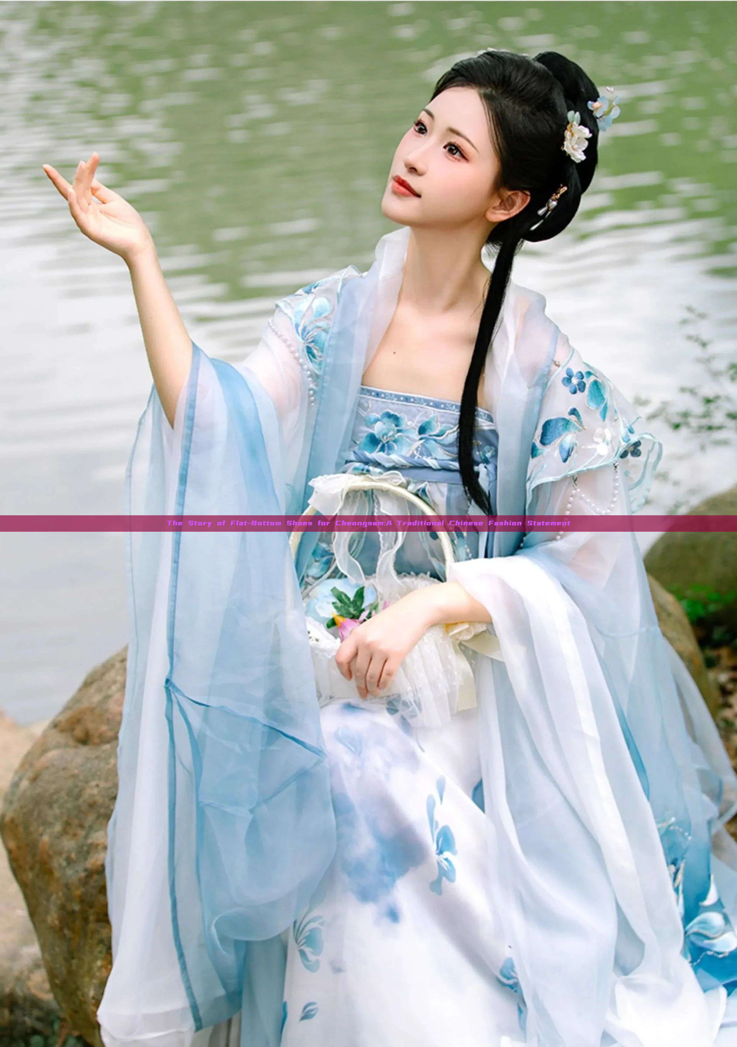 The Story of Flat-Bottom Shoes for Cheongsam:A Traditional Chinese Fashion Statement The Story of Flat-Bottom Shoes for Cheongsam:A Traditional Chinese Fashion Statement