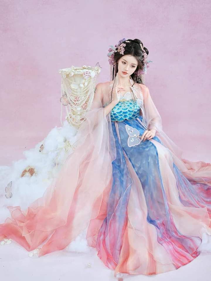 Hanfu Robe Accessories:The Role of the Silk Bandage Fastener Hanfu Robe Accessories:The Role of the Silk Bandage Fastener