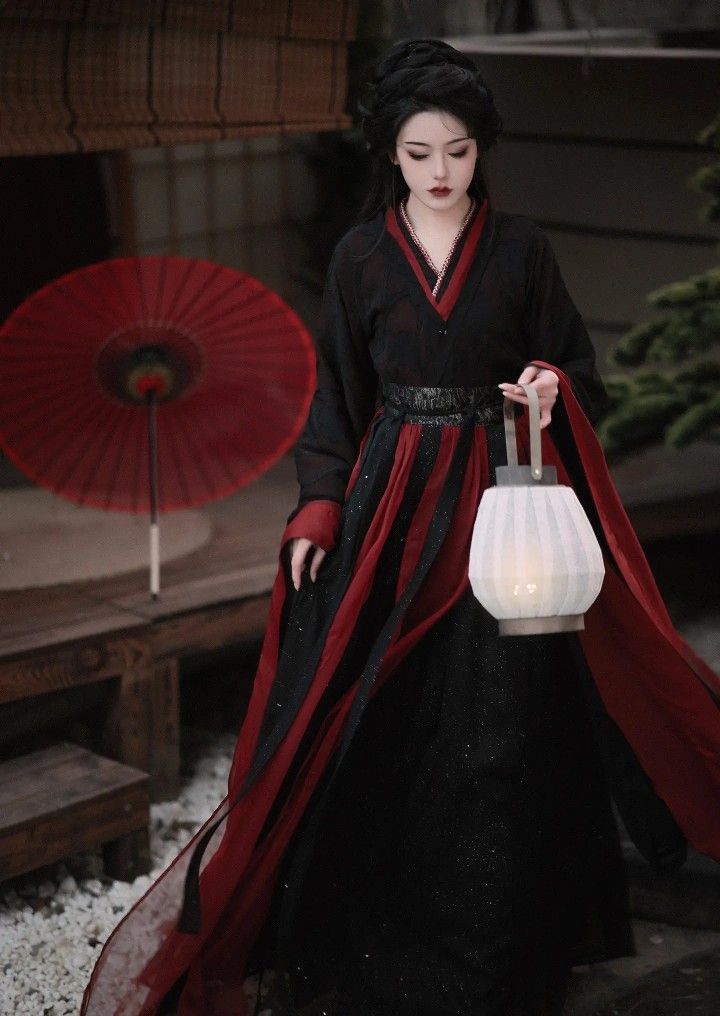 Embracing the Originality of Hanfu:The Story of Qiyao惜缘记原创汉服齐腰 Embracing the Originality of Hanfu:The Story of Qiyao惜缘记原创汉服齐腰