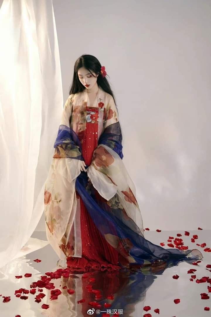 Embracing Traditional Elegance:A Guide for Petite Hanfu Fashionistas at 150cm Embracing Traditional Elegance:A Guide for Petite Hanfu Fashionistas at 150cm