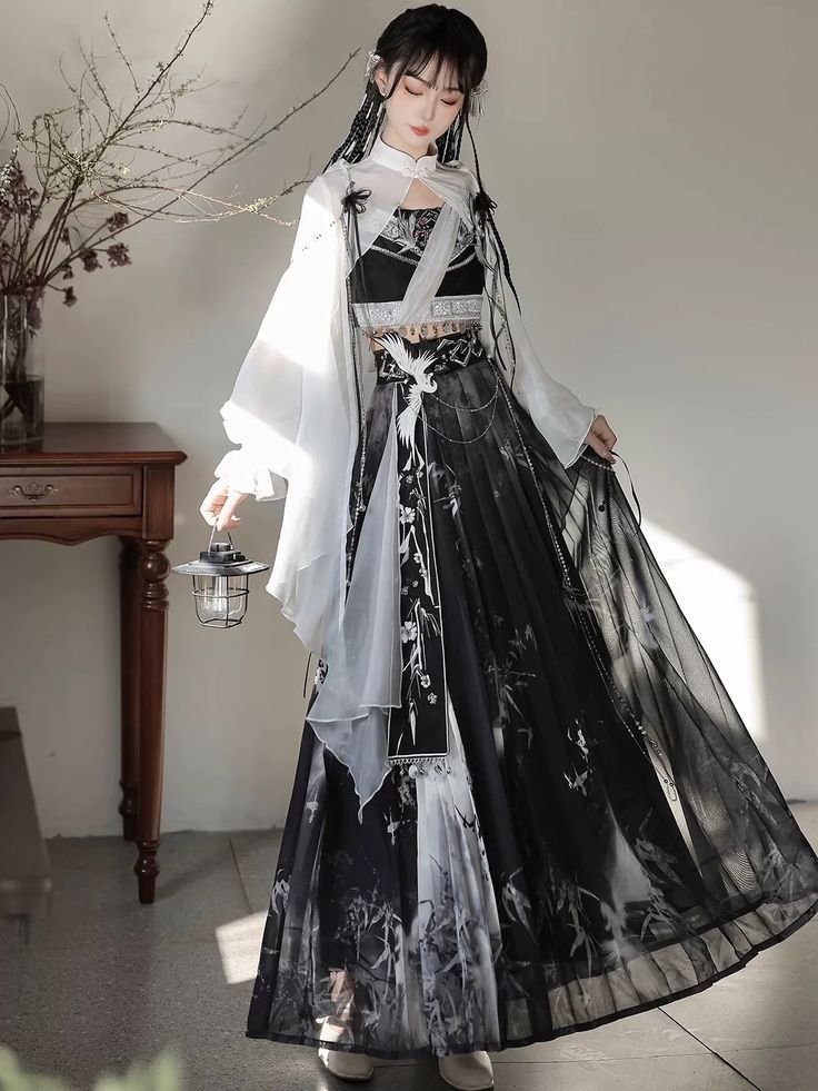 The Enchanting World of Drunken Peach Blossom Hanfu:The Story of a Cultural Fusion The Enchanting World of Drunken Peach Blossom Hanfu:The Story of a Cultural Fusion