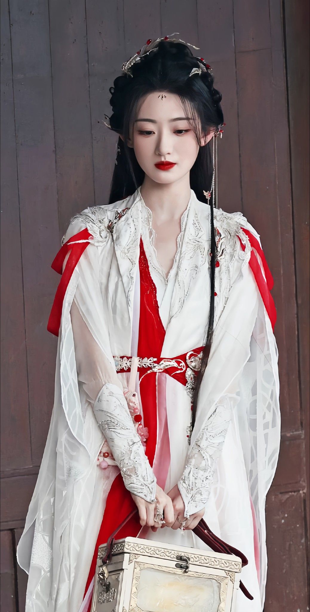 The Rise of Hanfu假发 Culture:Elaborate Long Hair for Women in Traditional Splendor The Rise of Hanfu假发 Culture:Elaborate Long Hair for Women in Traditional Splendor