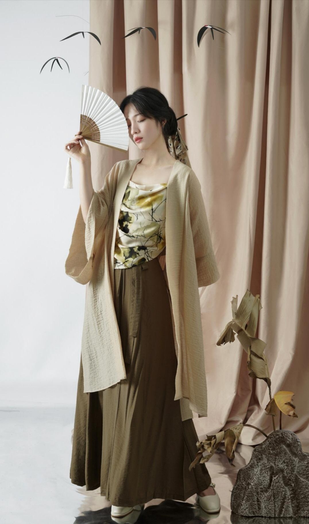 Customizing Traditional Chinese Medicine Clinic Workwear with Logoed Cotton-Flax Tang Suit Jackets Customizing Traditional Chinese Medicine Clinic Workwear with Logoed Cotton-Flax Tang Suit Jackets