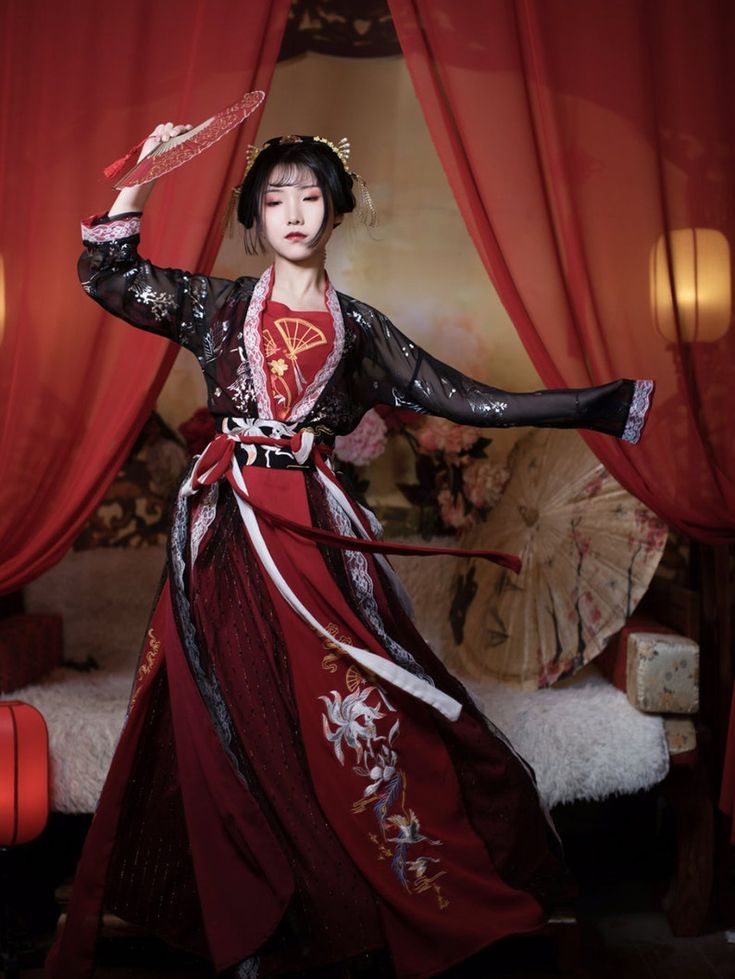 The Complete Set of Hanfu Traditional Chinese Clothing:A Seven-Piece Ensemble The Complete Set of Hanfu Traditional Chinese Clothing:A Seven-Piece Ensemble
