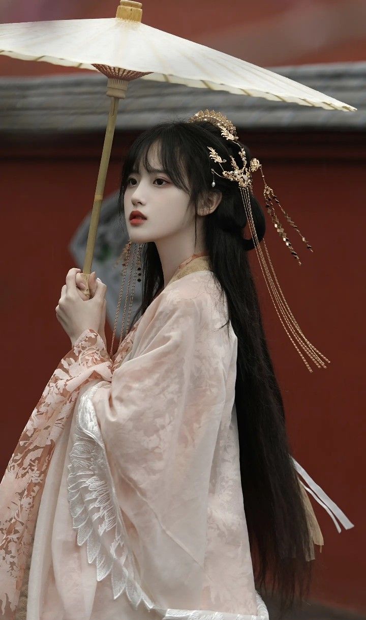 One-Year-Old Girls Winter Hanfu Fashion:A Guide to Traditional Chinese Dress for the Cold Season One-Year-Old Girls Winter Hanfu Fashion:A Guide to Traditional Chinese Dress for the Cold Season