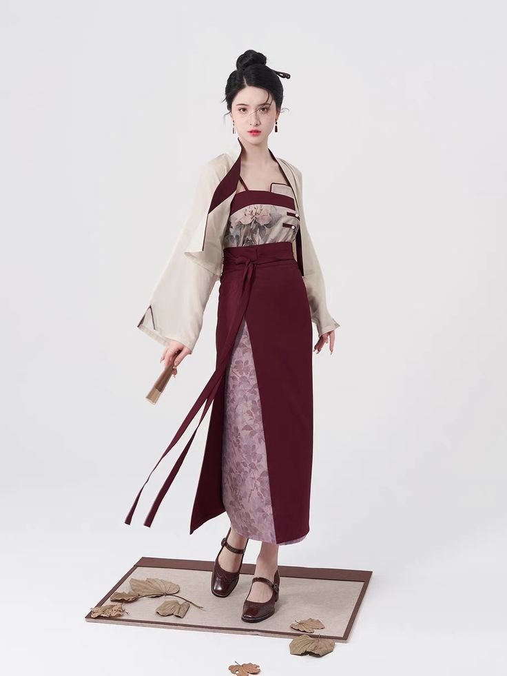 Ancient-Style Cheongsam:The Elegance of a Noblewomans Attire Ancient-Style Cheongsam:The Elegance of a Noblewomans Attire