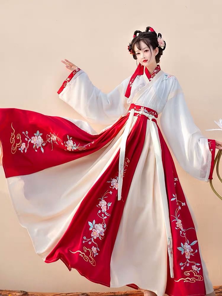Cloud Silk Workshop:Original Hanfu Fashion,an Ancient Elegance Reimagined Cloud Silk Workshop:Original Hanfu Fashion,an Ancient Elegance Reimagined