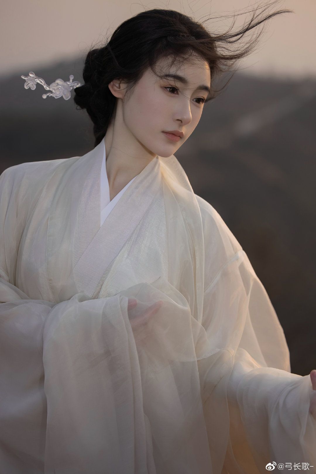 Moon Festival Celebration:Childrens Traditional Hanfu Costumes for the Mid-Autumn Joy Moon Festival Celebration:Childrens Traditional Hanfu Costumes for the Mid-Autumn Joy