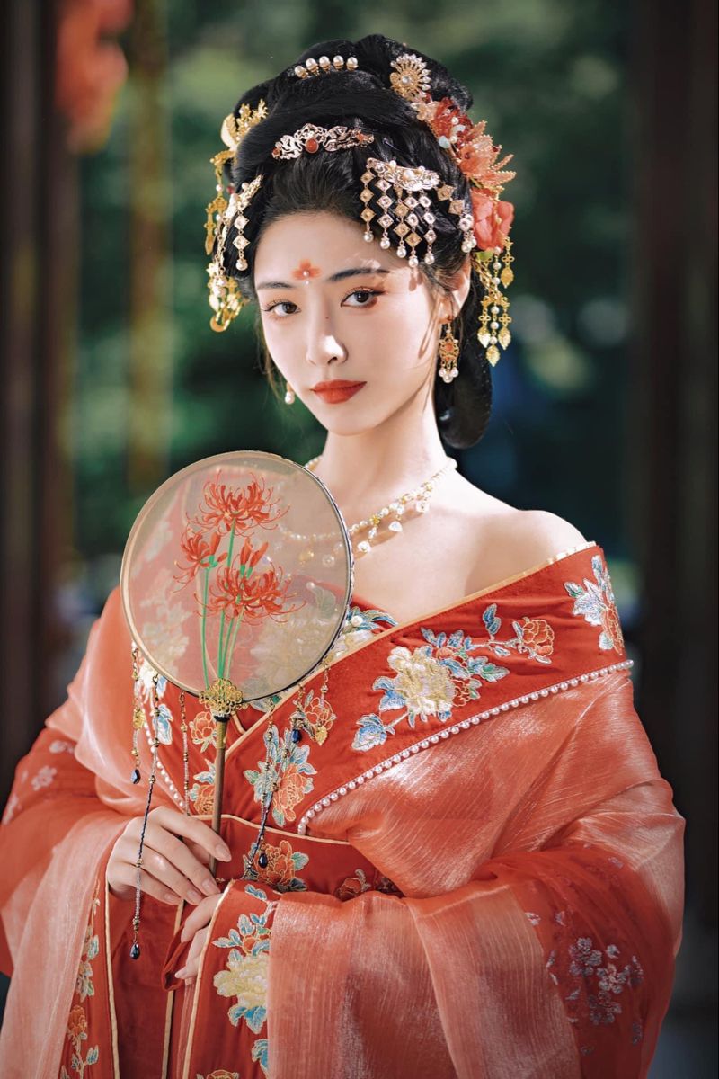 Vintage Shanghai Decorative Paintings:Embracing the Essence of Old World Charm Vintage Shanghai Decorative Paintings:Embracing the Essence of Old World Charm