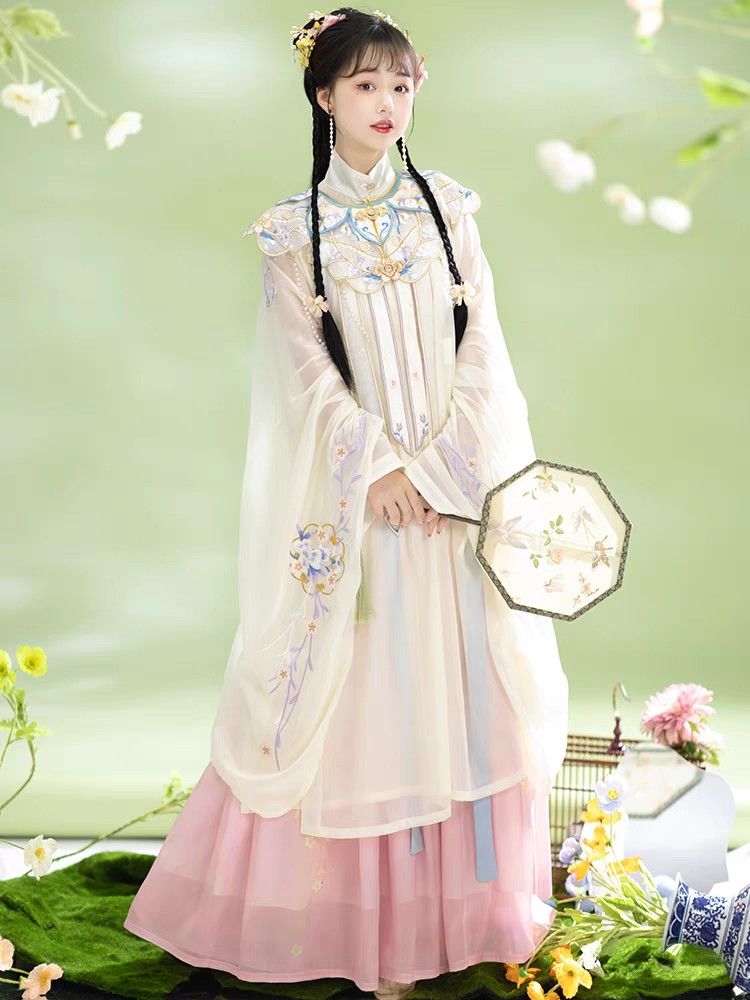 The Enchantment of Hanfu for a 8-Year-Old Girl The Enchantment of Hanfu for a 8-Year-Old Girl