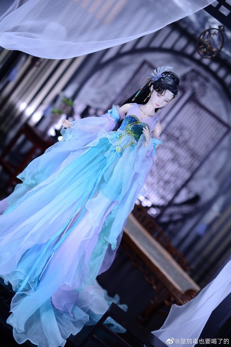Latest Trends in Hanfu Headdress for Girls and Children:A Guide to New Hanfu Hair Accessories Latest Trends in Hanfu Headdress for Girls and Children:A Guide to New Hanfu Hair Accessories