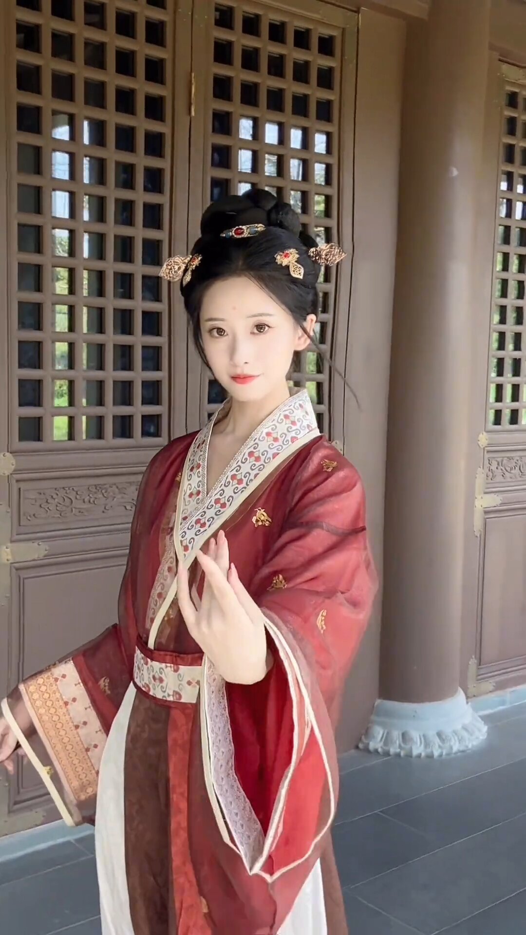 The Splendor of Traditional Chinese Wedding:The Allure of Hanfu Wedding Dress The Splendor of Traditional Chinese Wedding:The Allure of Hanfu Wedding Dress