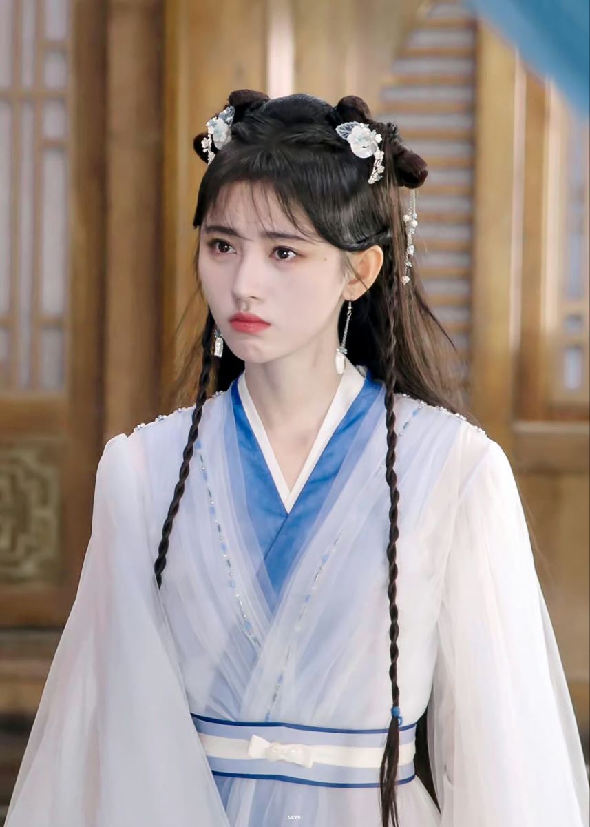 The Intricacies of Cheongsams Button Placket:A Closer Look into its Design and Craftsmanship The Intricacies of Cheongsams Button Placket:A Closer Look into its Design and Craftsmanship