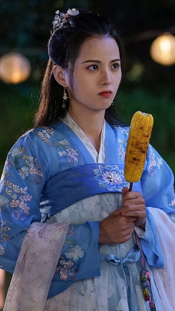 Summer with Hanfu:A Stylish Backpack Journey Summer with Hanfu:A Stylish Backpack Journey