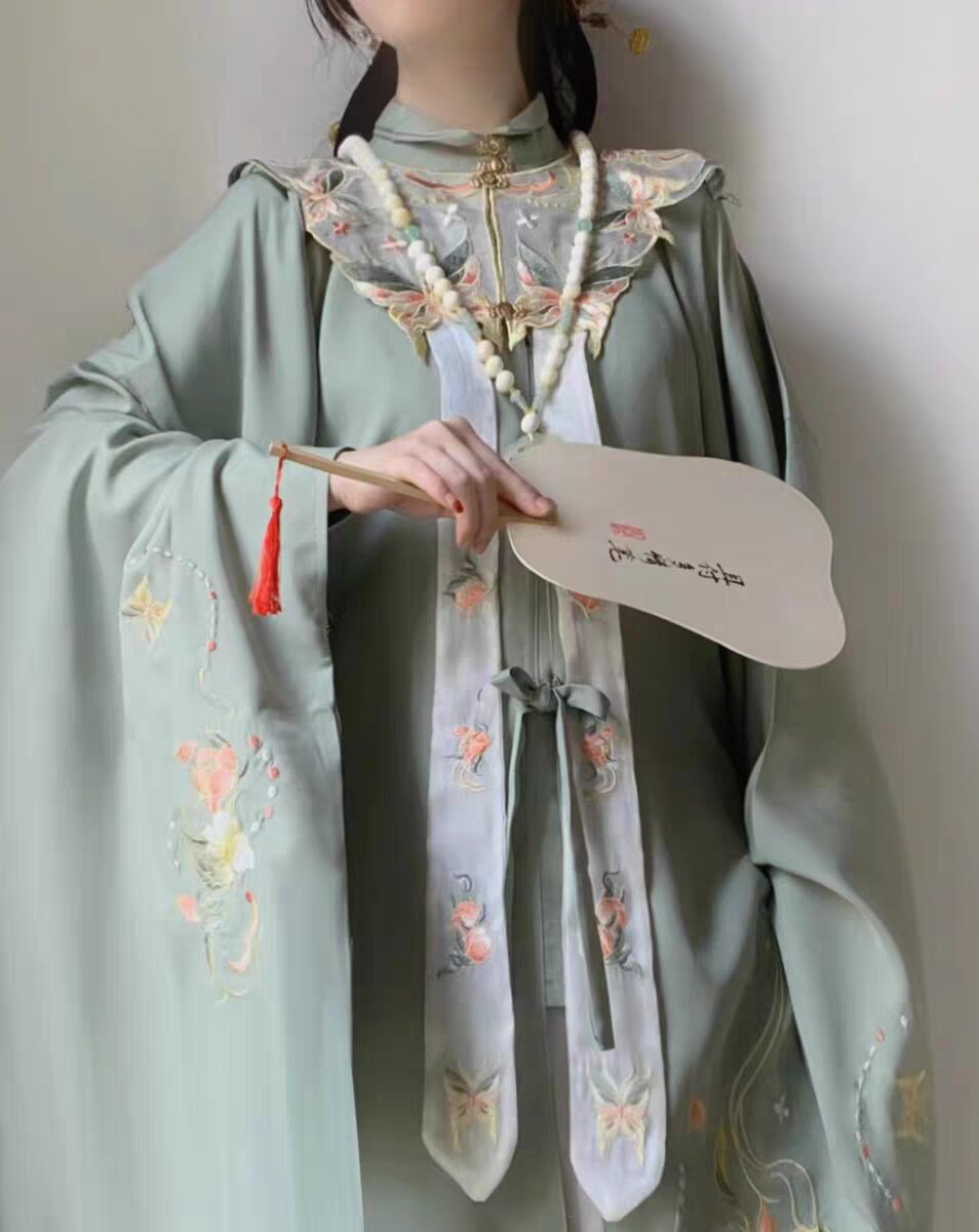 Complete Guide to Traditional Hanfu Makeup and Costume Complete Guide to Traditional Hanfu Makeup and Costume