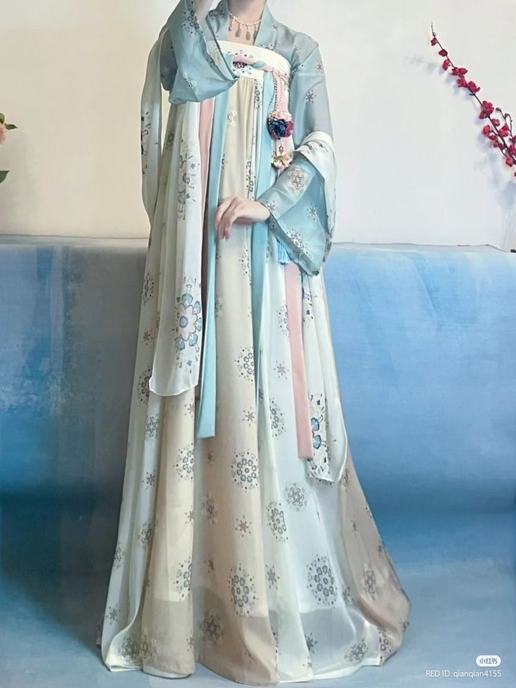 Plus-Size Cheongsam for 300-Pound Women:Embracing the Beauty of Curves Plus-Size Cheongsam for 300-Pound Women:Embracing the Beauty of Curves