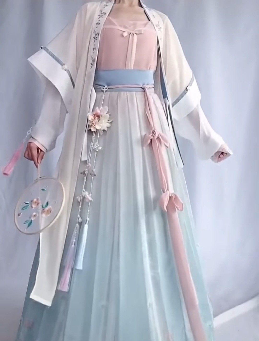 小个子也能穿得出彩,七分袖旗袍的魅力 小个子也能穿得出彩,七分袖旗袍的魅力