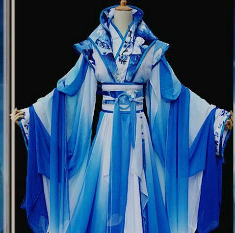 The Splendor of Hanfu Robe:The Charm of the Silk Skirt The Splendor of Hanfu Robe:The Charm of the Silk Skirt