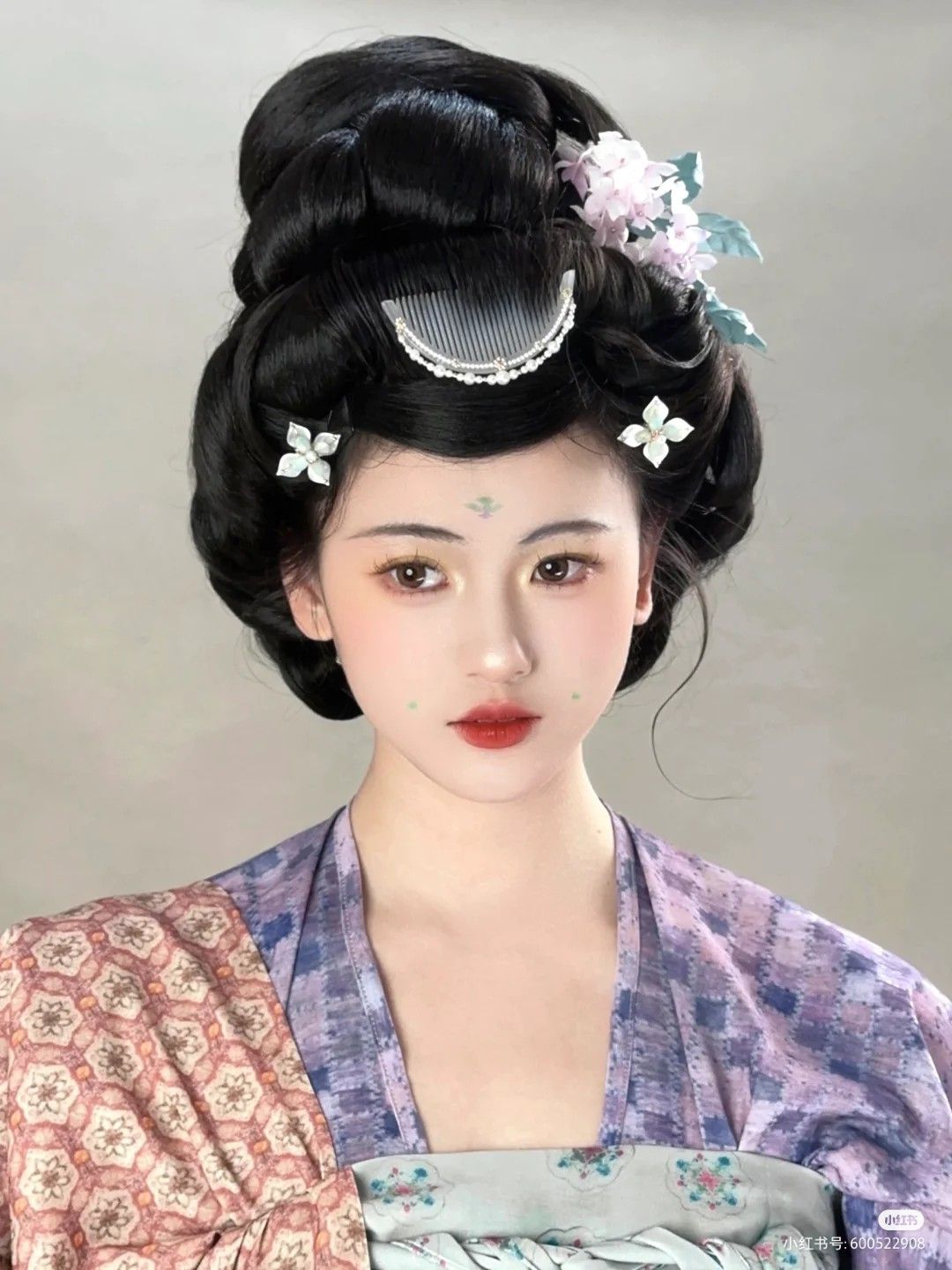 Maternity Fashion:The Evolution of Traditional Chinese Clothing for Modern Pregnant Women Maternity Fashion:The Evolution of Traditional Chinese Clothing for Modern Pregnant Women