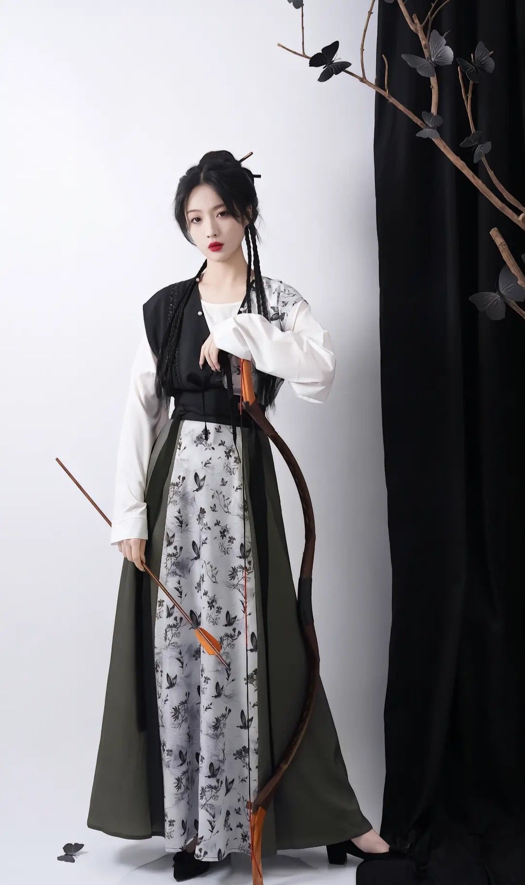 The Original Hanfu Style in The West Chamber:A Tale of Love and Splendor
