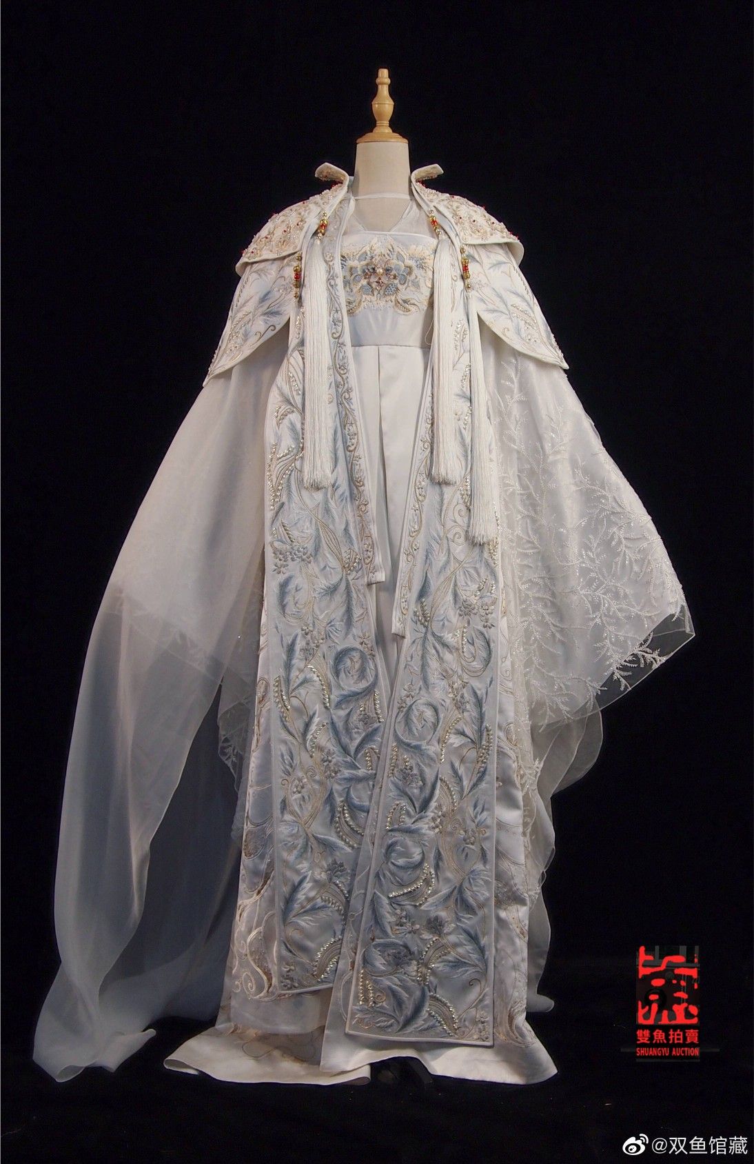 Buying Hanfu Fashion:A Gift-Giving Journey Through Traditional Elegance Buying Hanfu Fashion:A Gift-Giving Journey Through Traditional Elegance