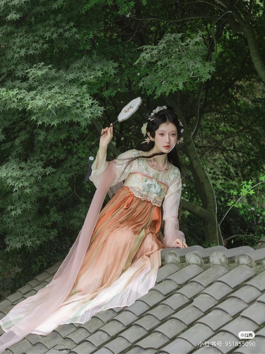 Splendid Splendor:The Original Hanfu of Splendid Youth and Graceful Age Splendid Splendor:The Original Hanfu of Splendid Youth and Graceful Age