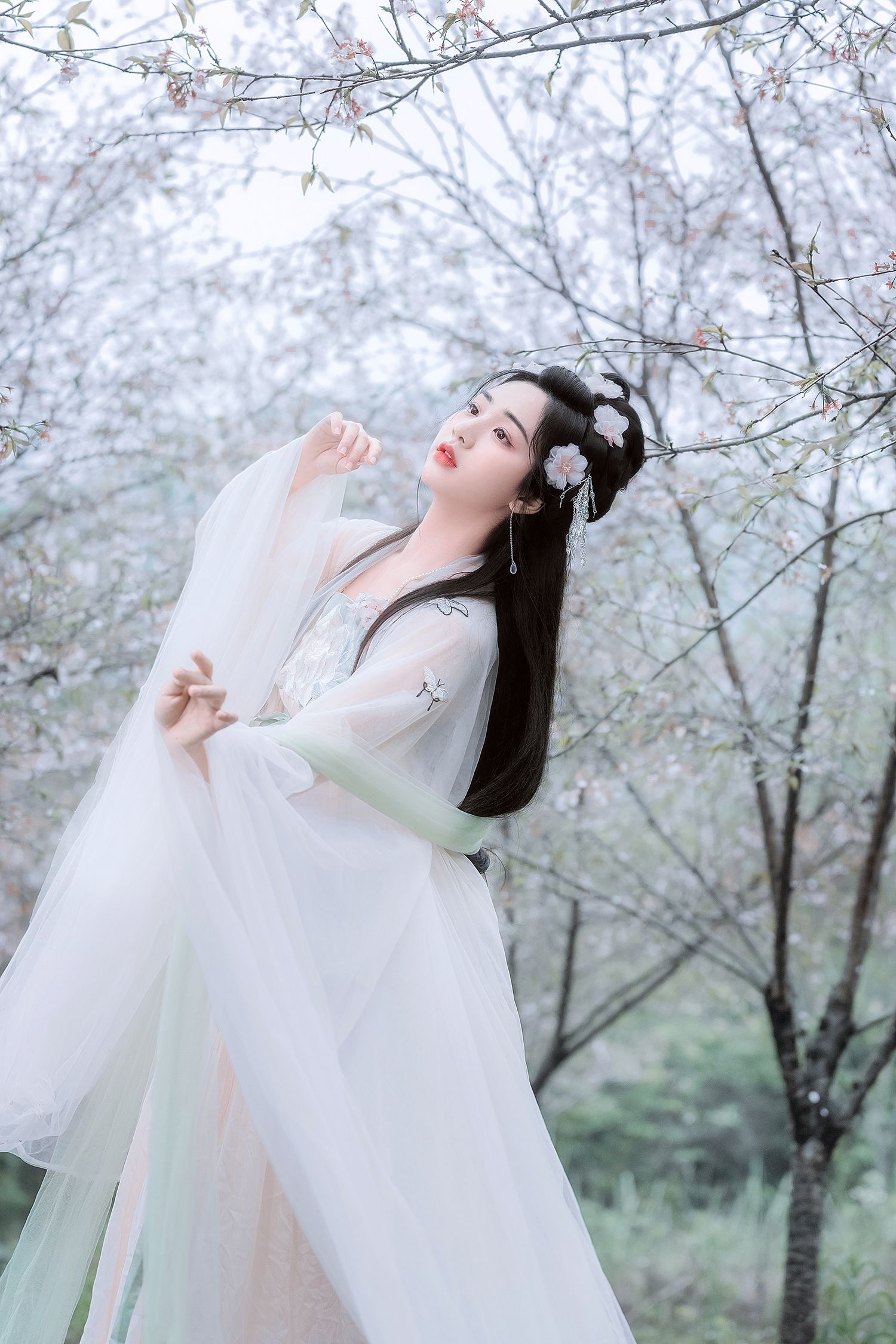 Headwear and Hanfu Styles for the Beginner:A Guide to Headpieces for the Handicraft-Challenged Headwear and Hanfu Styles for the Beginner:A Guide to Headpieces for the Handicraft-Challenged